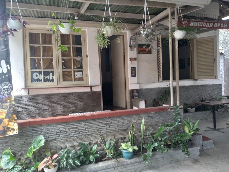 Rumah Luas di Kawasan Pusat Kota Bandung