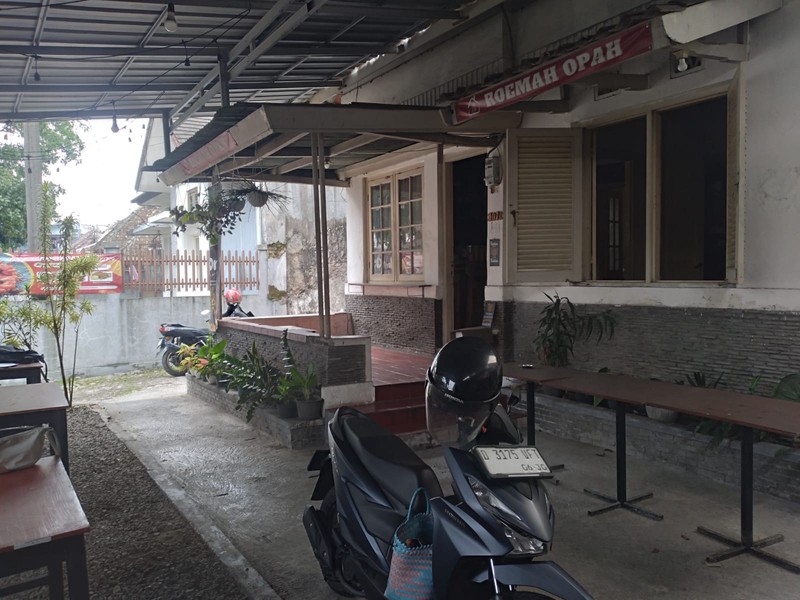 Rumah Luas di Kawasan Pusat Kota Bandung