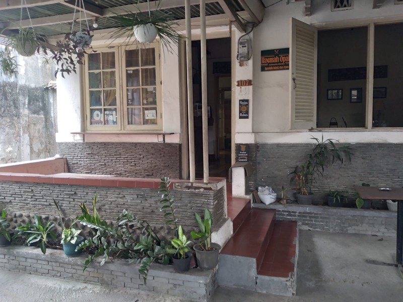 Rumah Luas di Kawasan Pusat Kota Bandung