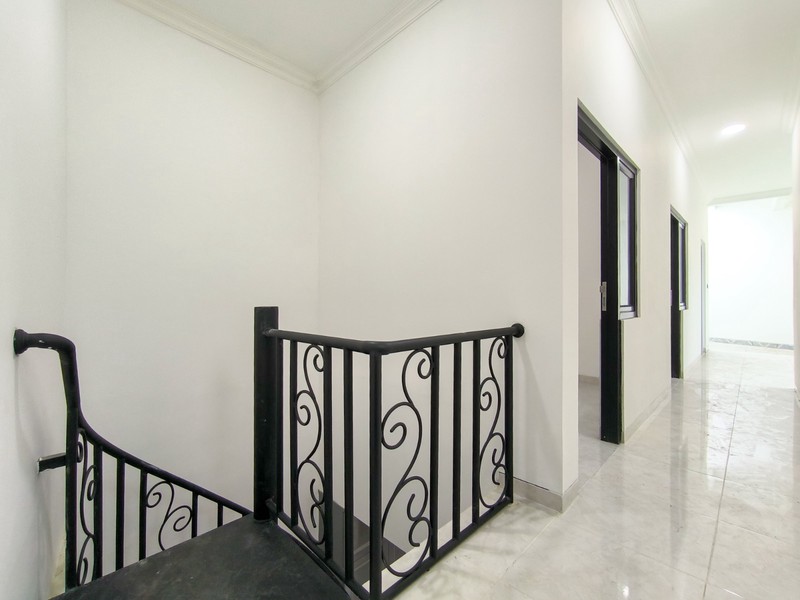 Rumah Baru,dalam cluster,lingkungan bagus di Bintaro Jaya 9