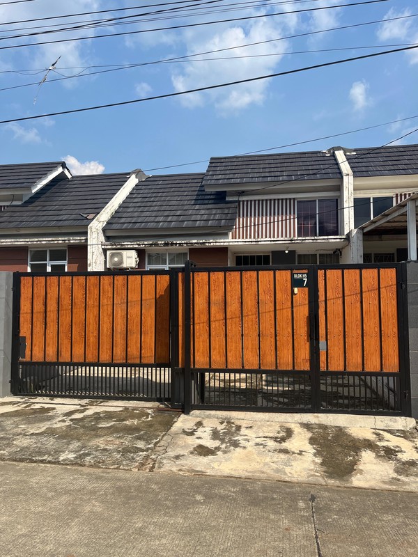 Rumah 2 lantai di jalan utama Setraland Parung Panjang