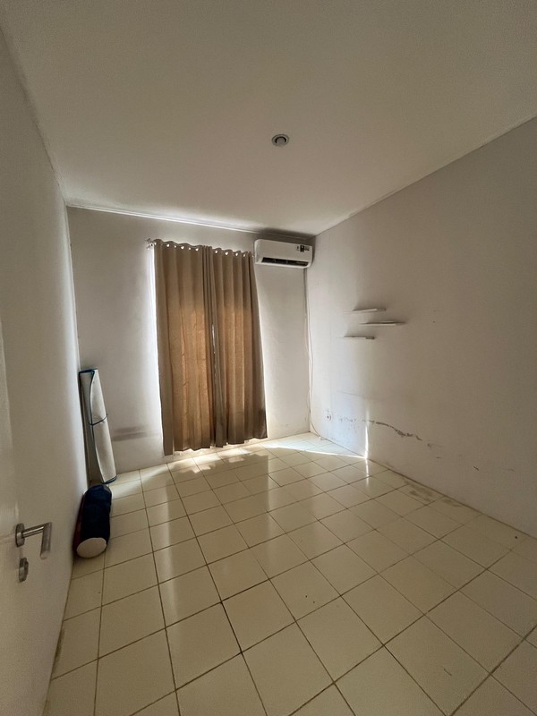 Rumah 2 lantai di jalan utama Setraland Parung Panjang