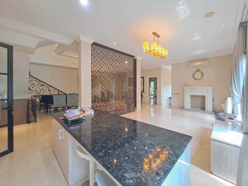 Rumah mewah dekat Senopati, Gunawarman, Kebayoran Baru, Kuningan