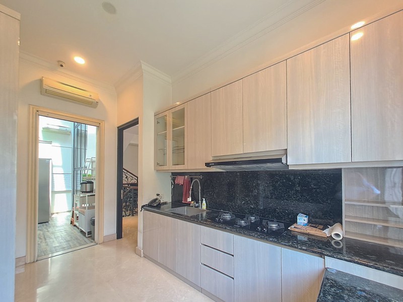 Rumah mewah dekat Senopati, Gunawarman, Kebayoran Baru, Kuningan