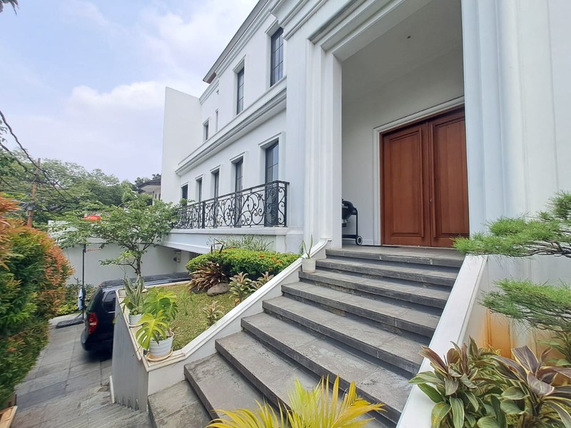 Rumah mewah dekat Senopati, Gunawarman, Kebayoran Baru, Kuningan
