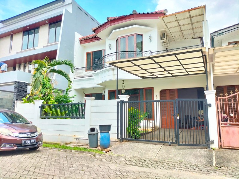 Rumah 2 Lantai Siap Huni dengan KT 5+1 dan KM 3+1 Hunian Nyaman dan Asri @Rempoa.