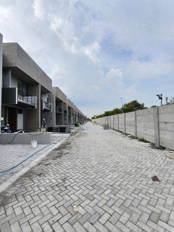 Rumah Premium di Surabaya Timur - Akses Cepat Tol Tambak Sumur & Juanda