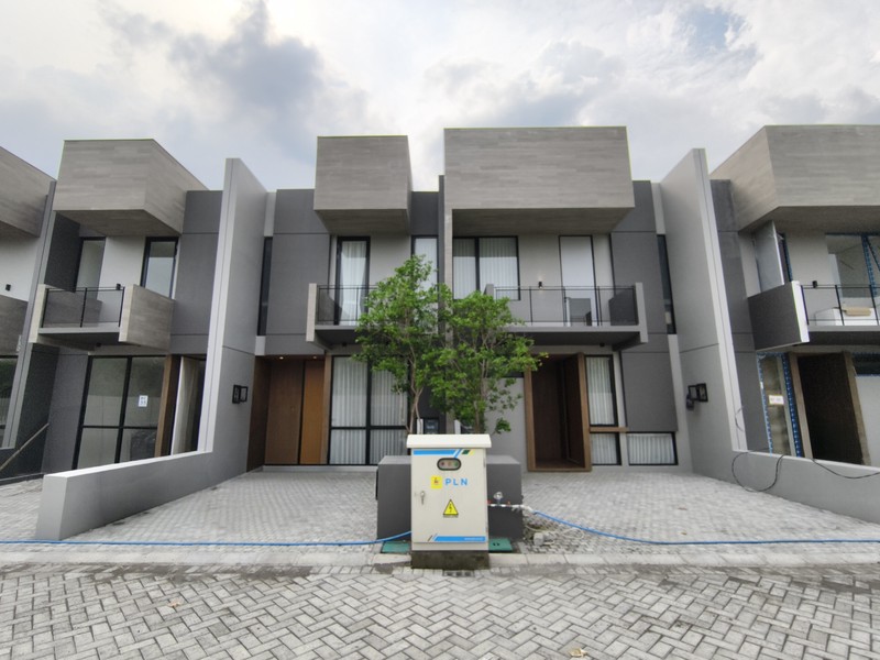 Rumah Premium di Surabaya Timur - Akses Cepat Tol Tambak Sumur & Juanda