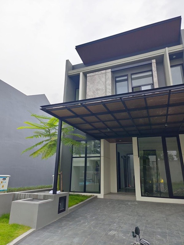 Dijual / Disewakan Rumah Baru Gress District 9 Citraland Surabaya Barat 