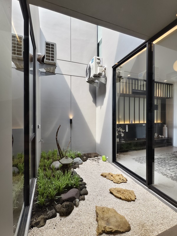 Rumah Modern Strategis Surabaya Timur - Dekat Tol Waru, Kampus, dan Bandara Juanda