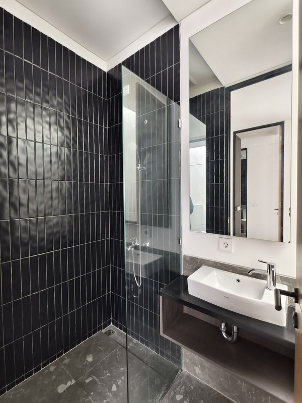 Rumah Modern Strategis Surabaya Timur - Dekat Tol Waru, Kampus, dan Bandara Juanda