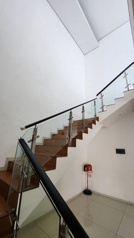 DIJUAL RUMAH FULL FURNISH MEWAH DI PAKUWON INDAH SURABAYA BARAT