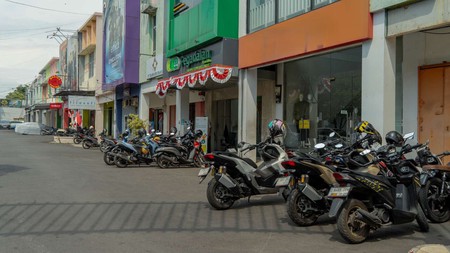 Ruko 3 Lantai Lokasi Strategis di Garut Kota