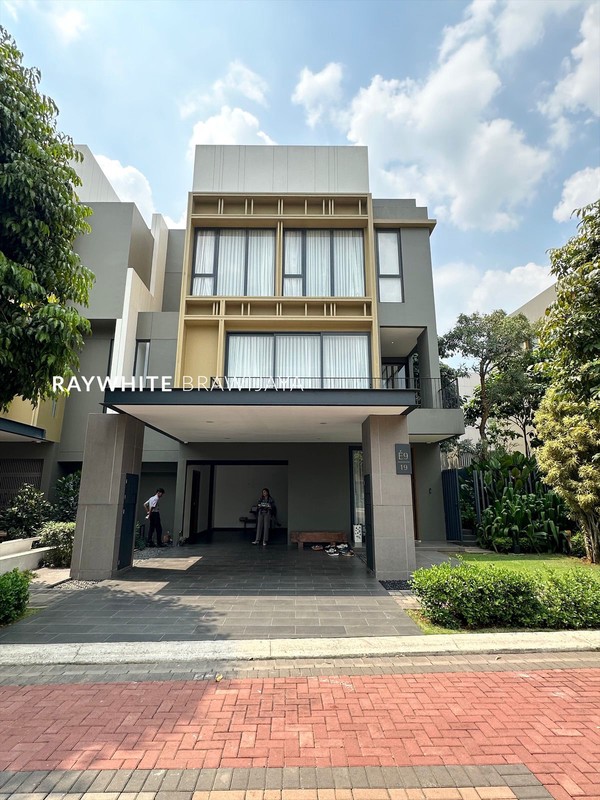 Rumah Modern Minimalis Dalam Lingkungan Tenang Area BSD