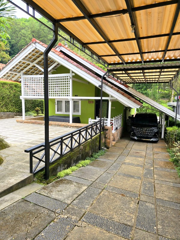 Dijual Cepat Villa Grand Trawas  yang berlokasi di dalam Grand Trawas Blok D Intiland