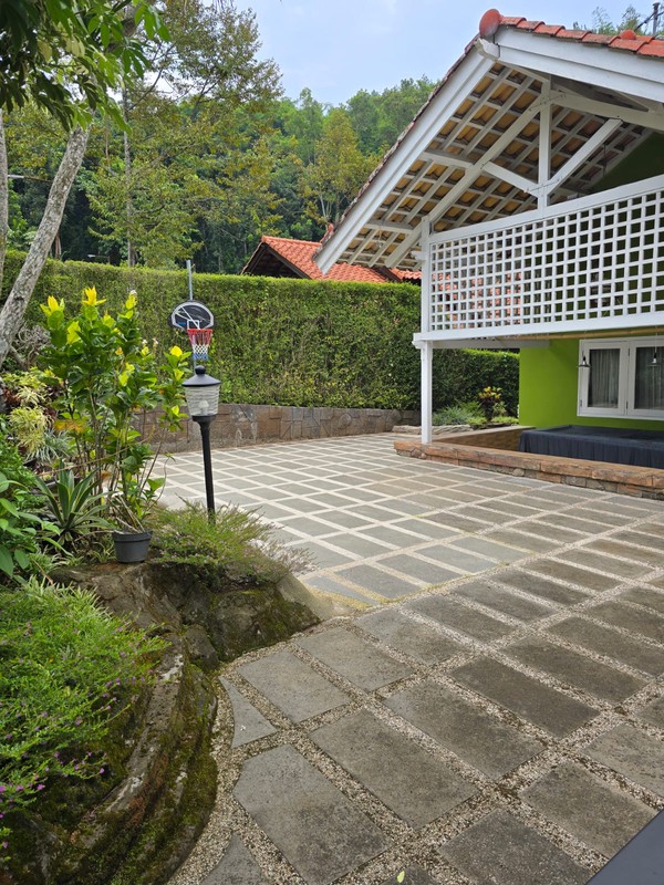 Dijual Cepat Villa Grand Trawas  yang berlokasi di dalam Grand Trawas Blok D Intiland