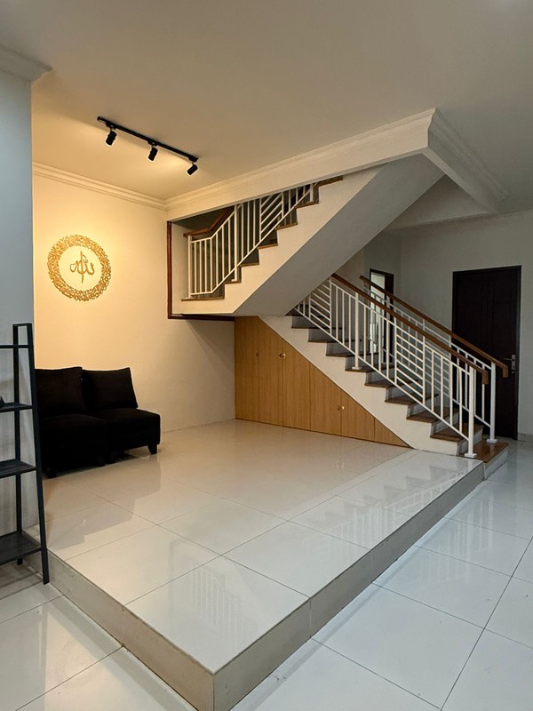 [DISEWA] Rumah Hook Posisi Strategis di Bintaro Jaya Sektor 9