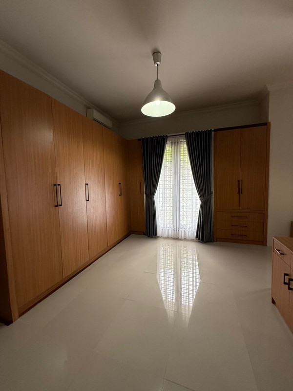 [DISEWA] Rumah Hook Posisi Strategis di Bintaro Jaya Sektor 9