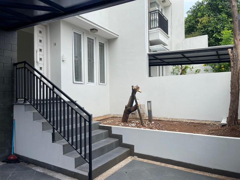 Rumah Bagus Akses Jalan 3 Mobil di Tebet Jakarta Selatan