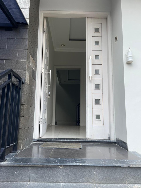 Rumah Bagus Akses Jalan 3 Mobil di Tebet Jakarta Selatan