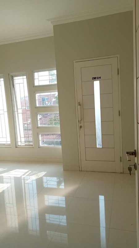 Rumah Bagus Akses Jalan 3 Mobil di Tebet Jakarta Selatan