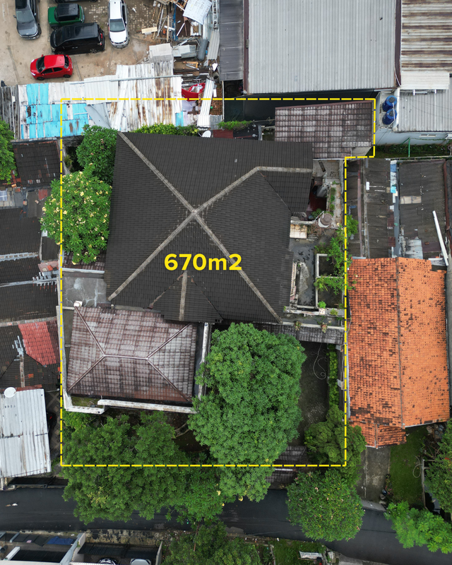Rumah Lama Lokasi Sangat Strategis Are Cilandak