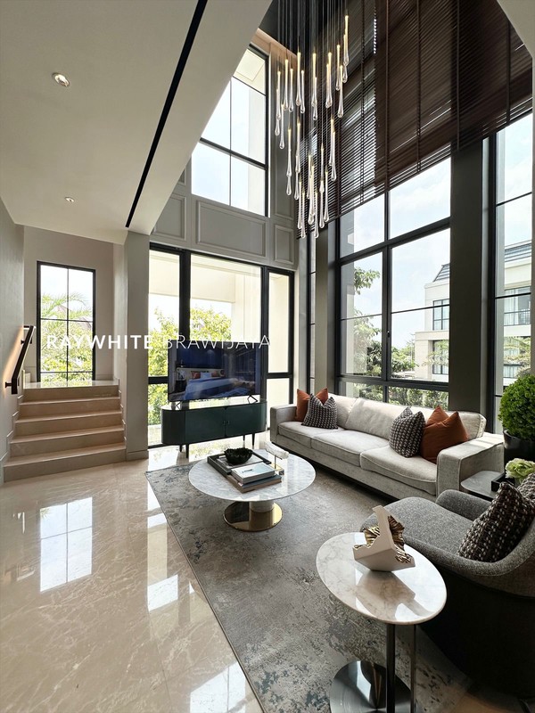 Rumah Modern Siap Huni Lingkungan Tenang Area BSD 