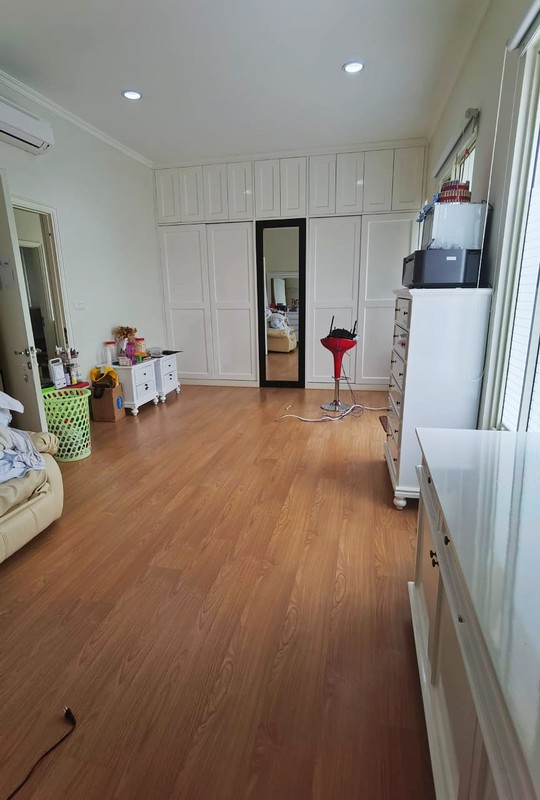 Jual cepat rumah di maxwell utama gading serpong tangerang selatan strategis tengah kota siap huni