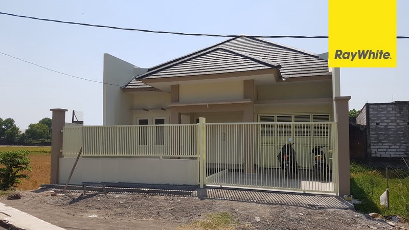 Dijual Rumah 800 Jutaan di Jl Traniko Pondok Buana Sidoarjo