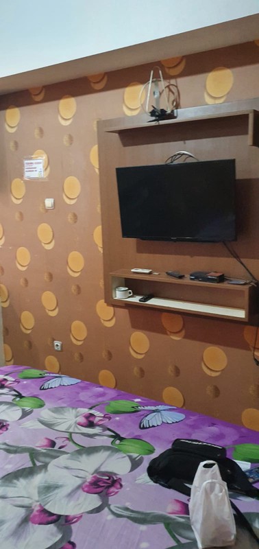 view kolam renang furnished tinggal bawa koper apartemen type studio di margonda 3 depok jawa barat