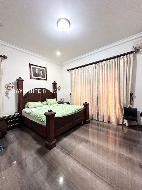 Rumah Mewah Lokasi Strategis Area  Pisangan Raya Cirendeu