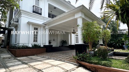 Rumah Mewah Lokasi Strategis Area  Pisangan Raya Cirendeu