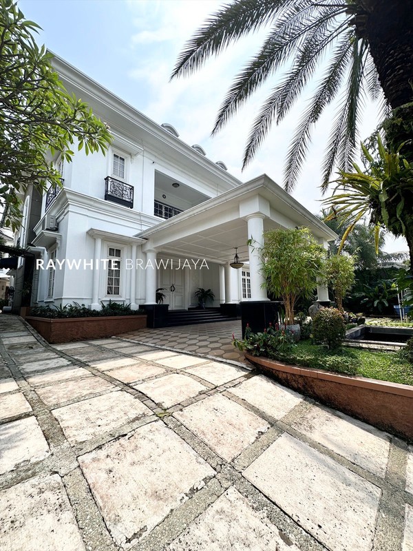 Rumah Mewah Lokasi Strategis Area  Pisangan Raya Cirendeu