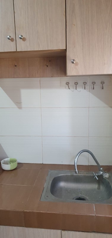 tinggaal bawa koper furnished hanya 200jt saja nego tipis apartemen type studio green lake ciputat tower E jalan dewi sartika tangerang selatan banten