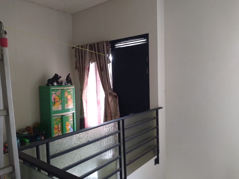 Rumah 2 Lantai dengan Halaman Belakang yang Luas di Grand Sharon