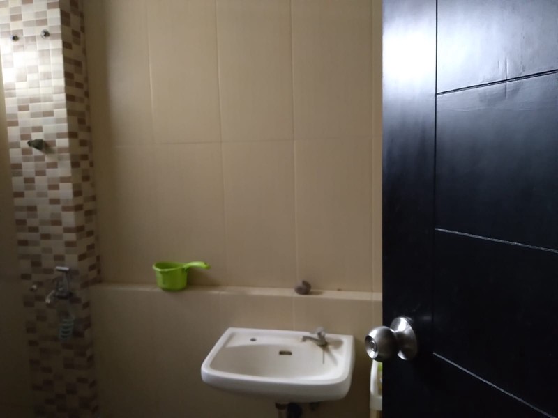 Rumah 2 Lantai dengan Halaman Belakang yang Luas di Grand Sharon