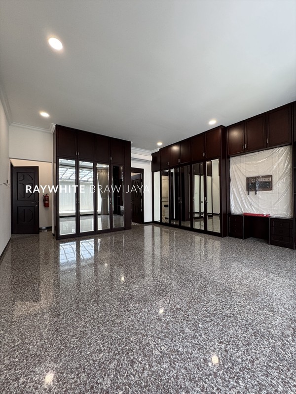 Rumah Mewah Siap Huni Area Pondok Indah Kencana Indah