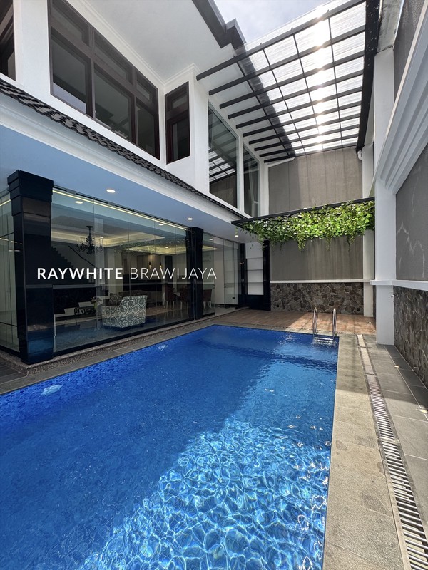 Rumah Mewah Siap Huni Area Pondok Indah Kencana Indah