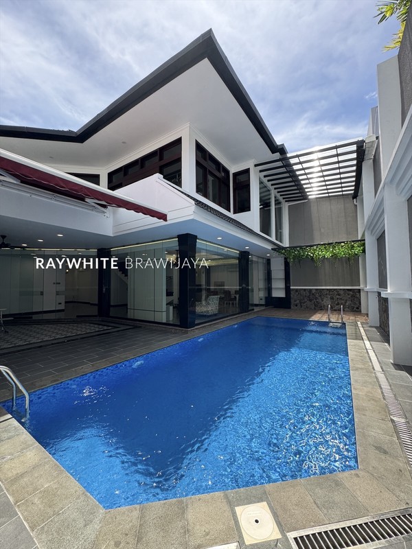 Rumah Mewah Siap Huni Area Pondok Indah Kencana Indah