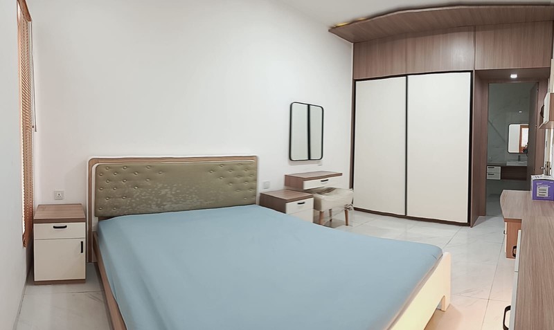 Jual cepat rumah strategis tengah kota di jalan mirah V meruya jakarta barat dki jakarta