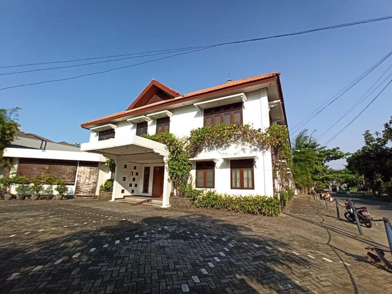 Disewakan Tempat Usaha Raya Jemursari Surabaya - Lokasi Premium untuk Berbagai Usaha