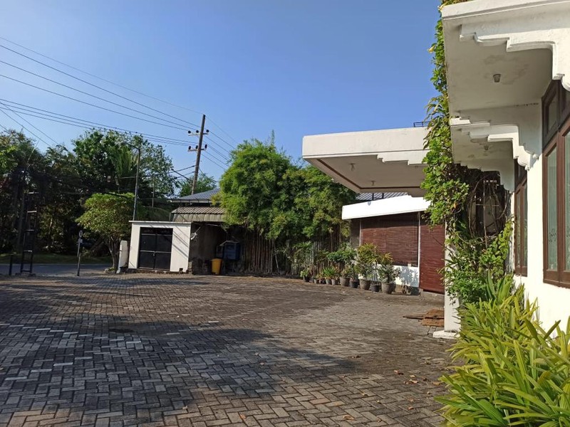 Disewakan Tempat Usaha Raya Jemursari Surabaya - Lokasi Premium untuk Berbagai Usaha