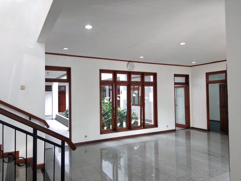 Disewakan Tempat Usaha Raya Jemursari Surabaya - Lokasi Premium untuk Berbagai Usaha