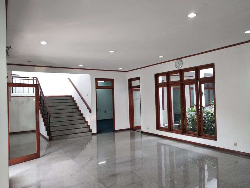 Disewakan Tempat Usaha Raya Jemursari Surabaya - Lokasi Premium untuk Berbagai Usaha