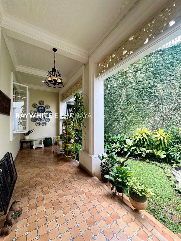 Rumah Kokoh Lingkungan Tenang Area Cipete Selatan