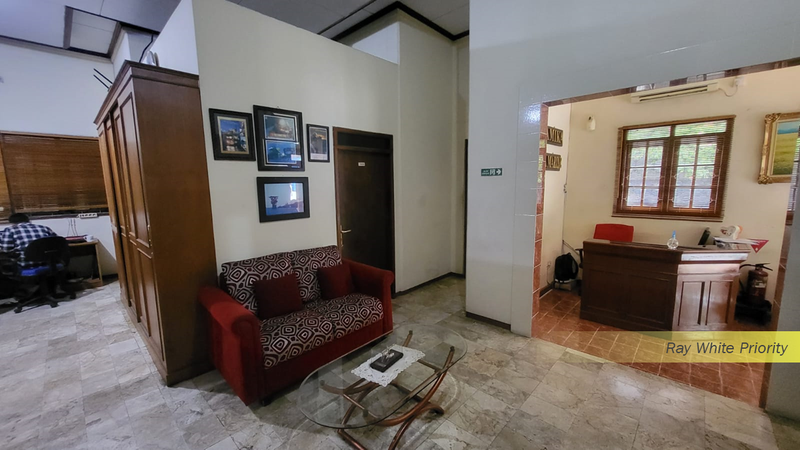 For Sale - Kantor dan Gudang Pinggir Tol Kebon Jeruk Jakarta Barat