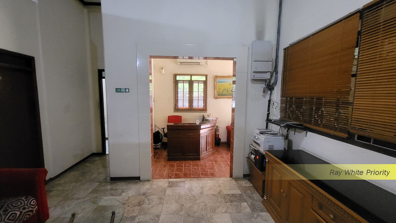 For Sale - Kantor dan Gudang Pinggir Tol Kebon Jeruk Jakarta Barat