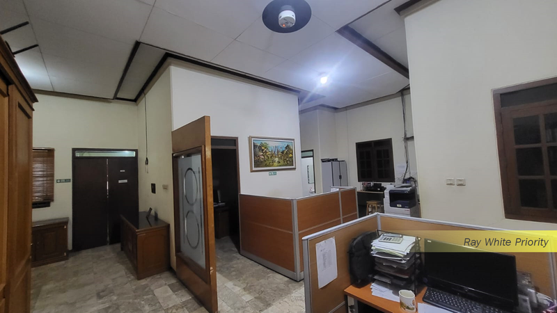 For Sale - Kantor dan Gudang Pinggir Tol Kebon Jeruk Jakarta Barat