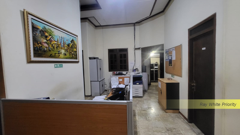 For Sale - Kantor dan Gudang Pinggir Tol Kebon Jeruk Jakarta Barat