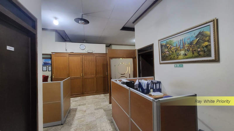 For Sale - Kantor dan Gudang Pinggir Tol Kebon Jeruk Jakarta Barat